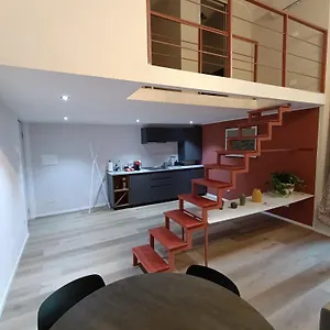 apt-cozy-design-and-balcony.hotelitalianriviera.com/